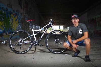 maverick viñales bike
